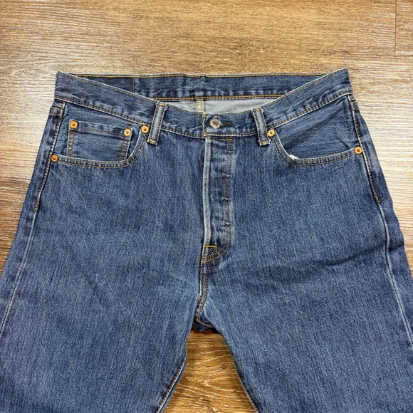 Levi's 501 Jeans Men's 34x32 Blue Denim Button Fly Classic Fit Casual Travel - Picture 5 of 9